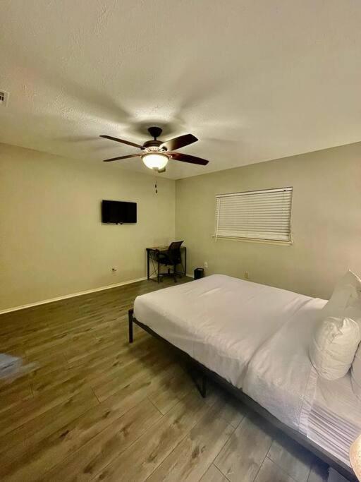 3 Bedroom Entire Home - Centrally Located In Katy, Texas المظهر الخارجي الصورة