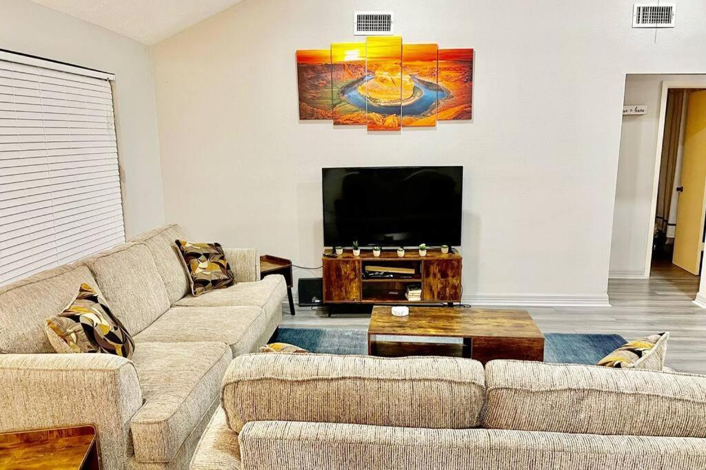 3 Bedroom Entire Home - Centrally Located In Katy, Texas المظهر الخارجي الصورة