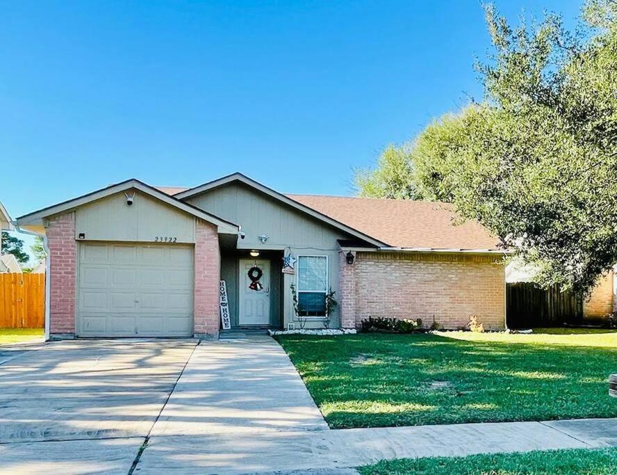 3 Bedroom Entire Home - Centrally Located In Katy, Texas المظهر الخارجي الصورة